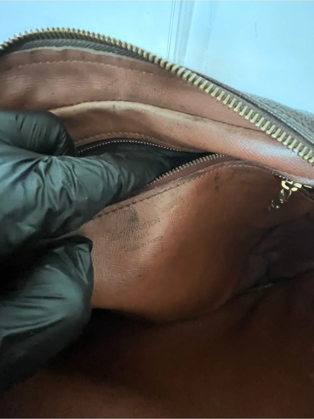 LOUIS VUITTON TROCADERO 27 MONOGRAM SHOULDER BAG.